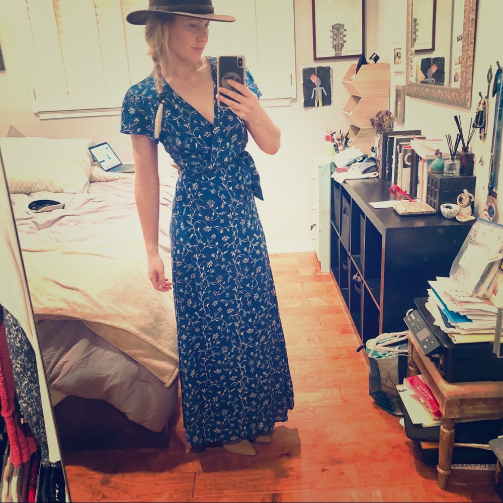 Amuse society long blue maxi dress wrap